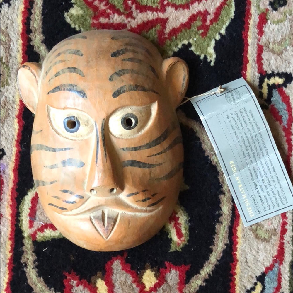 Wooden Sumatran tiger mask NWT